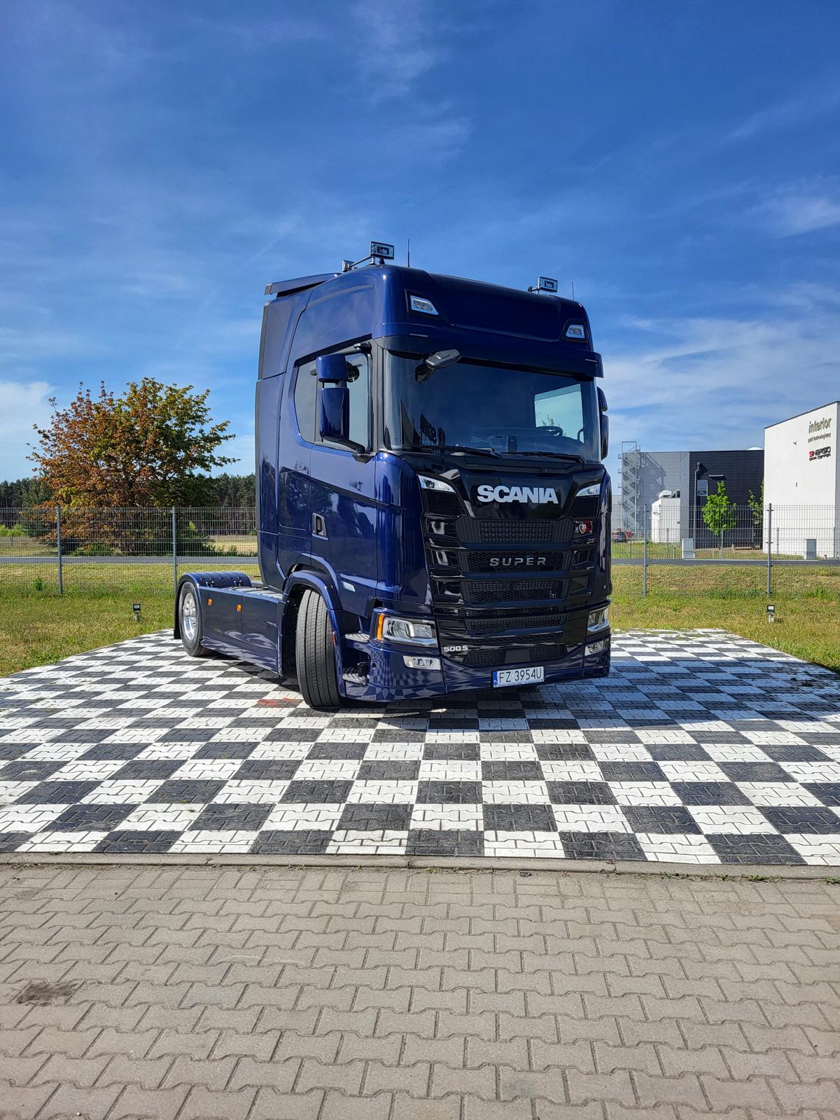 Monitoring GPS w transporcie do Norwegii: Bezpieczeństwo, Efektywność i Pełna Kontrola z ADEP
